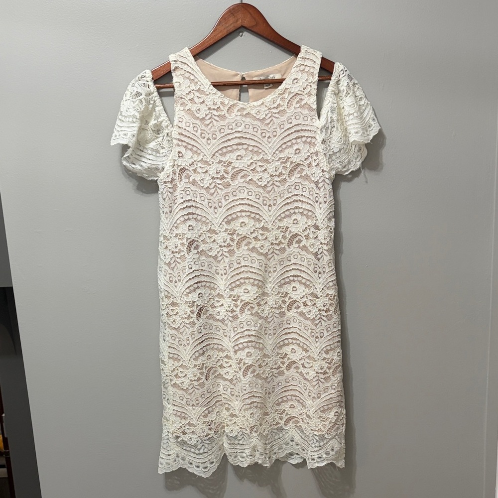 Francesca's Collections Cream Lace Cold-Shoulder Mini Dress